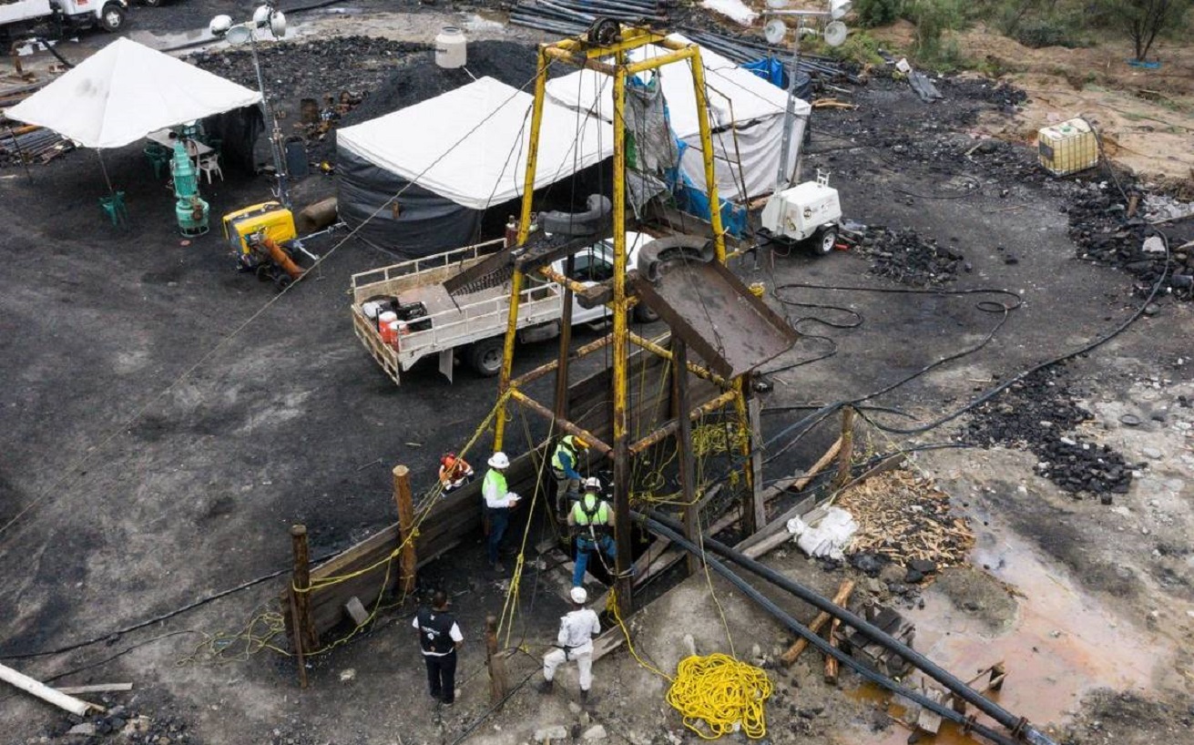 Rescate de cuerpos de los mineros atrapados en el pinabete sería en diciembre: AMLO
