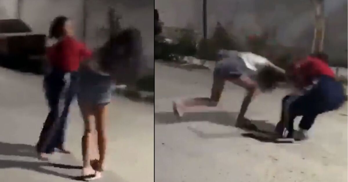 Madre golpea a su hija por no 'defenderse' del bullying.