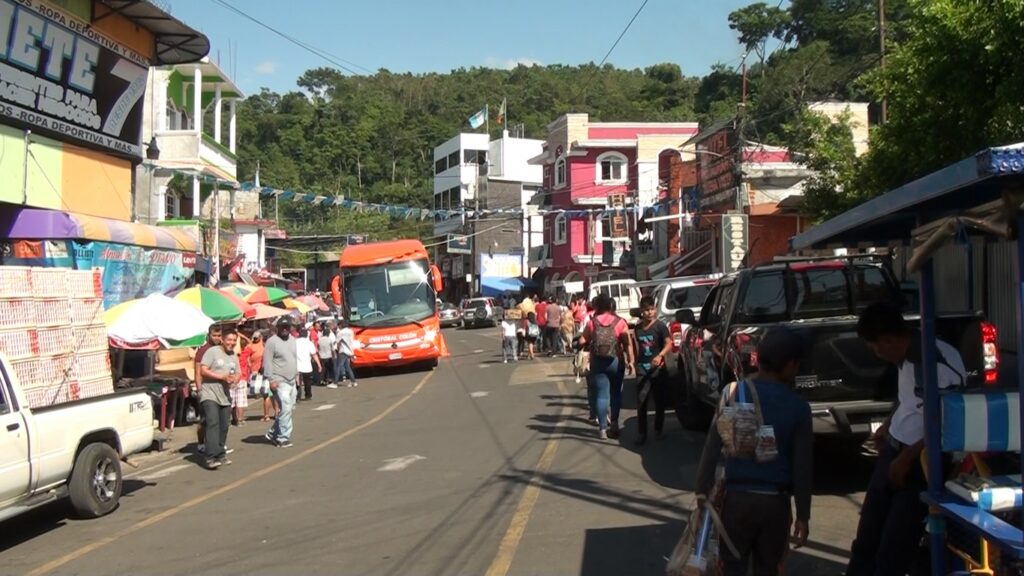 Ahora son guatemaltecos, los que venden turnos para tramites de TVR.  