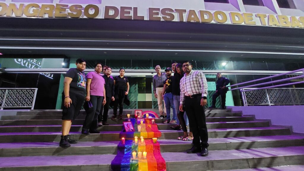 Protestan en Tabasco Integrantes de la comunidad LGBTQ+ 