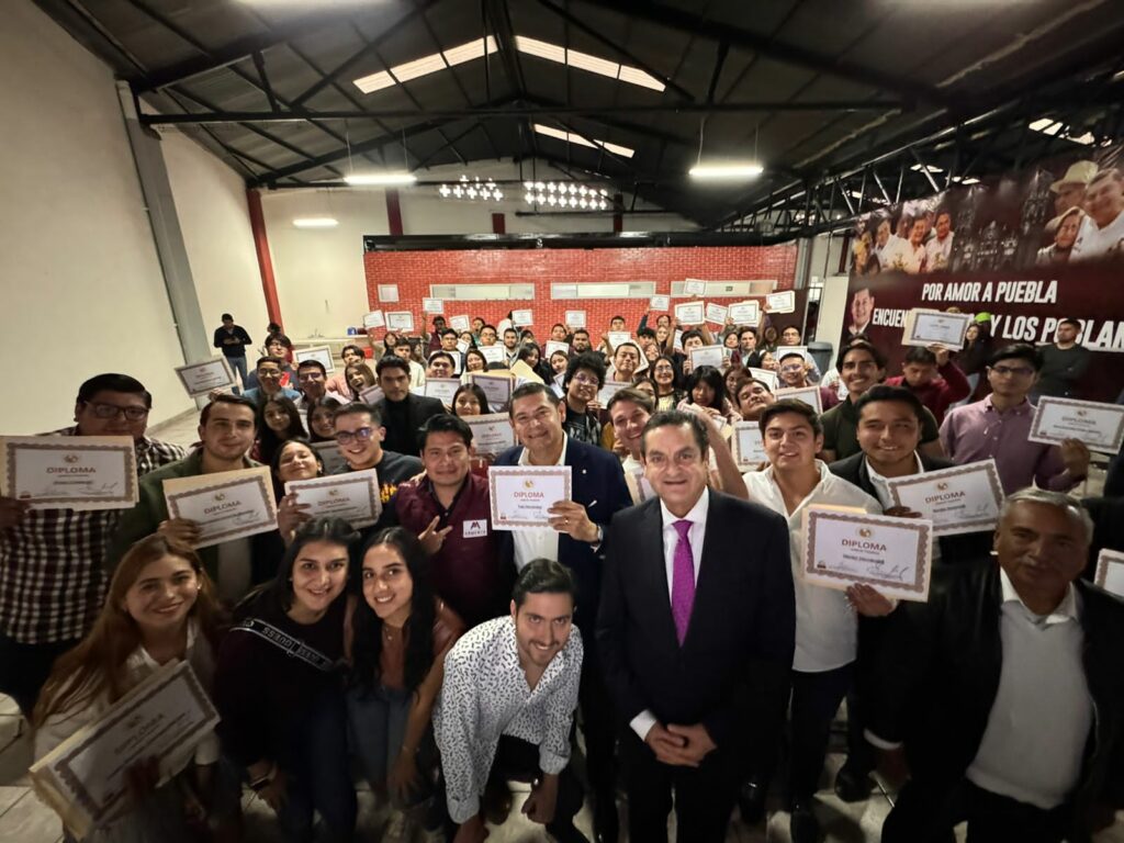 Senador Alejandro Armenta se reúne con "Líderes de talentos"