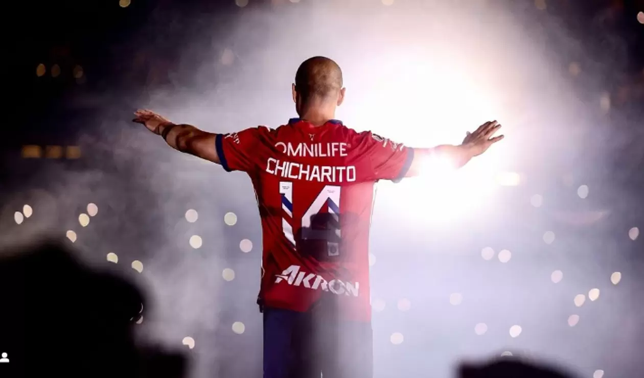 'Chicharito' Podría jugar con Chivas antes de lo esperado