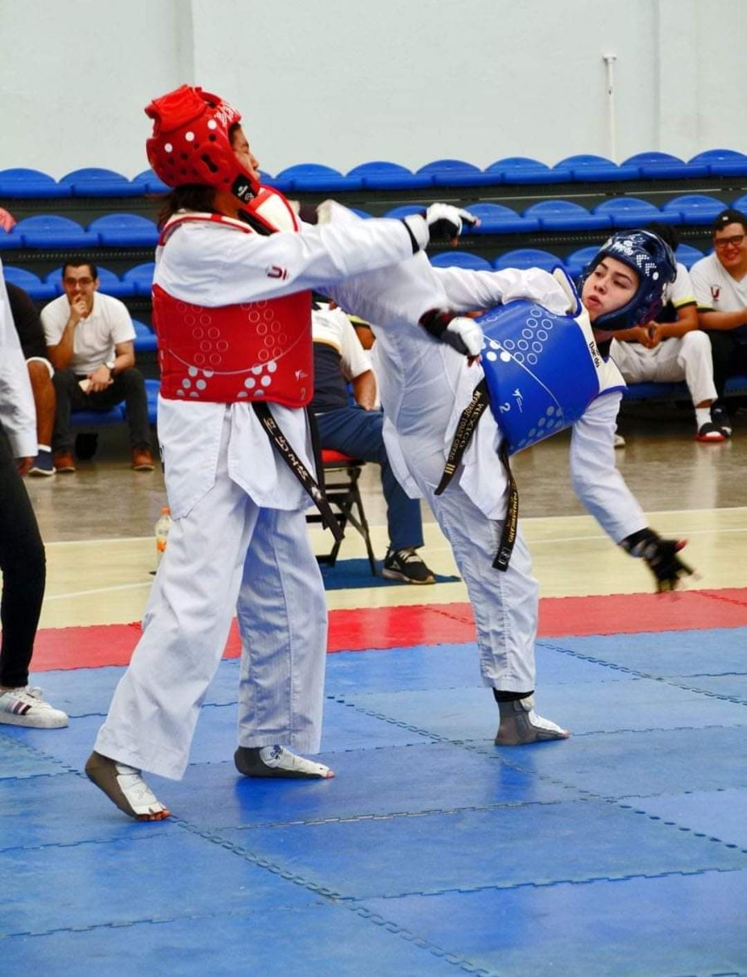 Participarán Taekwondoines De La Unach En La Etapa Regional De La Universiada