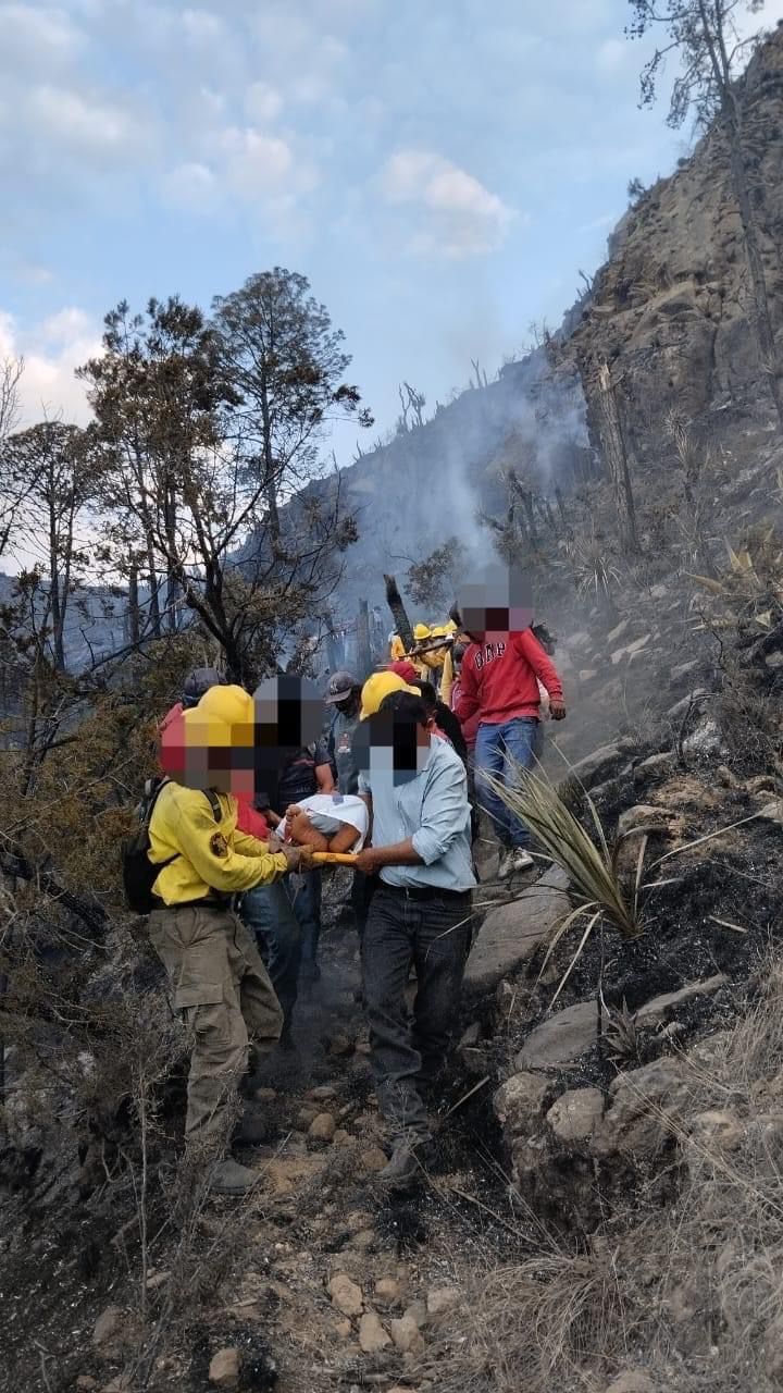 Brigadistas mueren en incendio forestal en Puebla